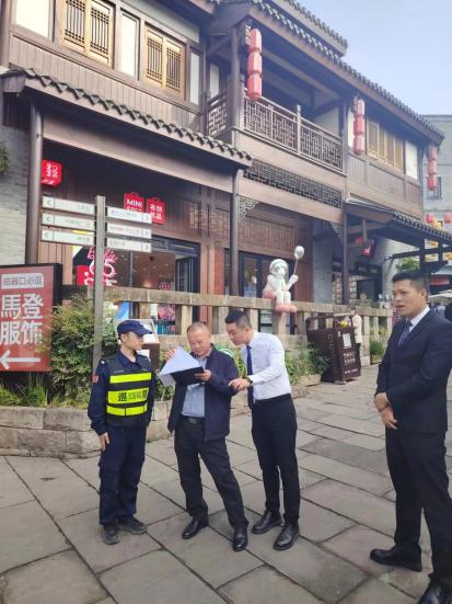 陪同甲方高层抽查项目岗位情况